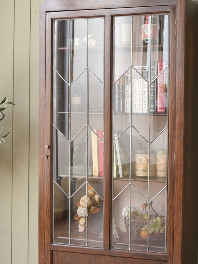 アンティークガラスの扉