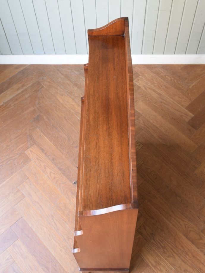 アンティーク本棚の天板