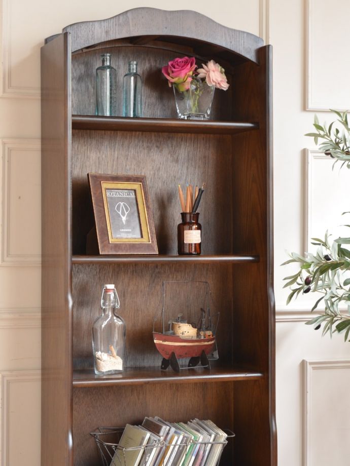 アンティーク家具らしい美しい木目