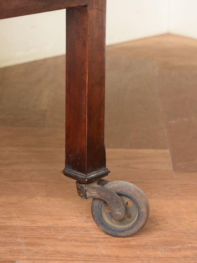 アンティーク家具の脚