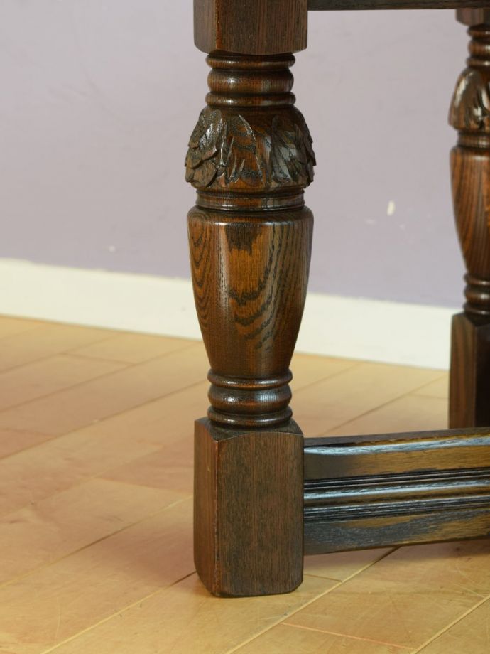 アンティーク家具の脚