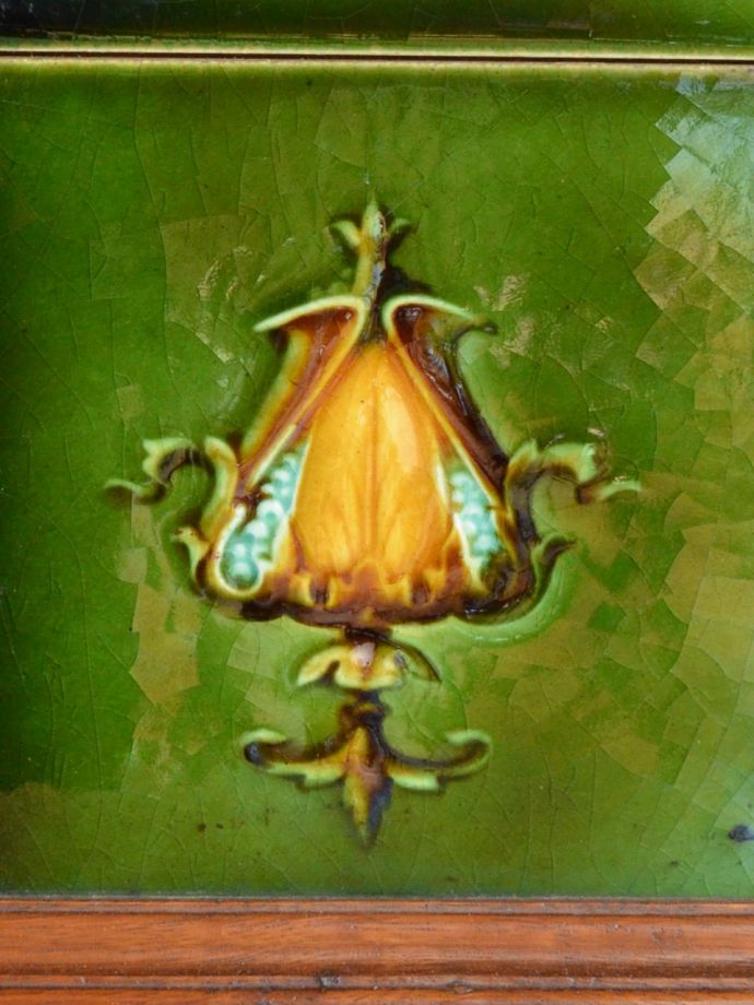 アンティークのタイル