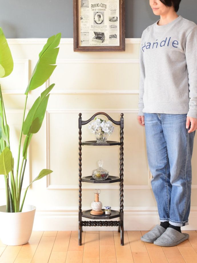 アンティークのケーキスタンド