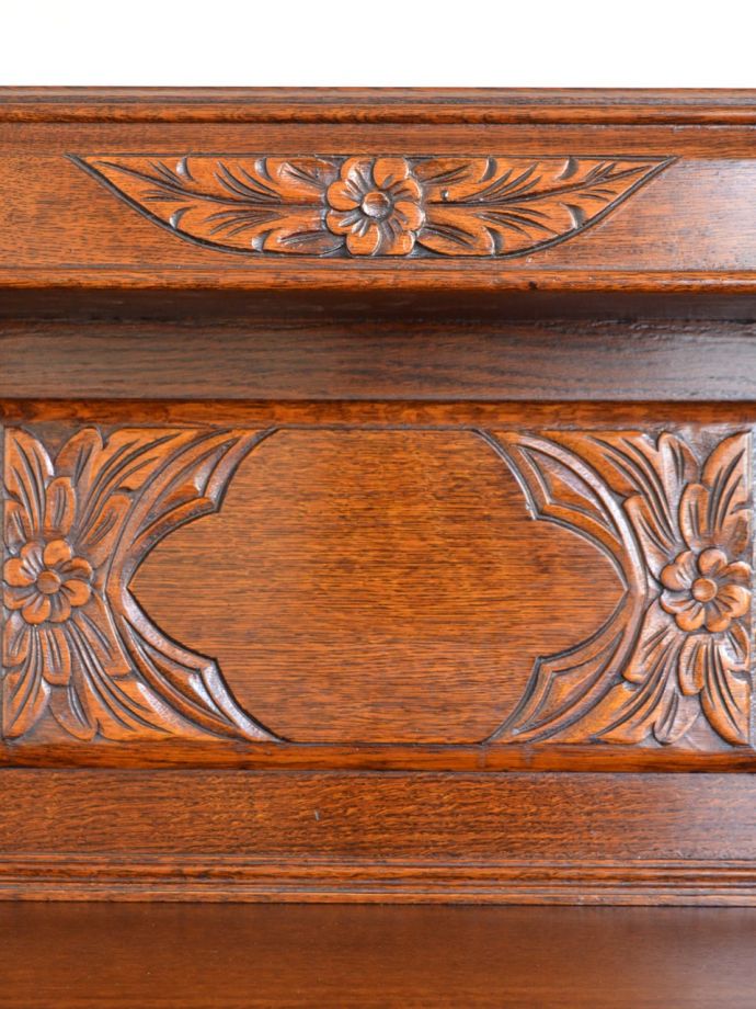 サイドボードの装飾