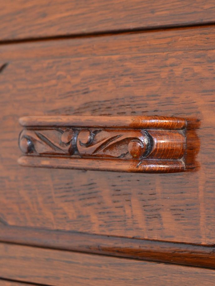 アンティーク家具の取っ手