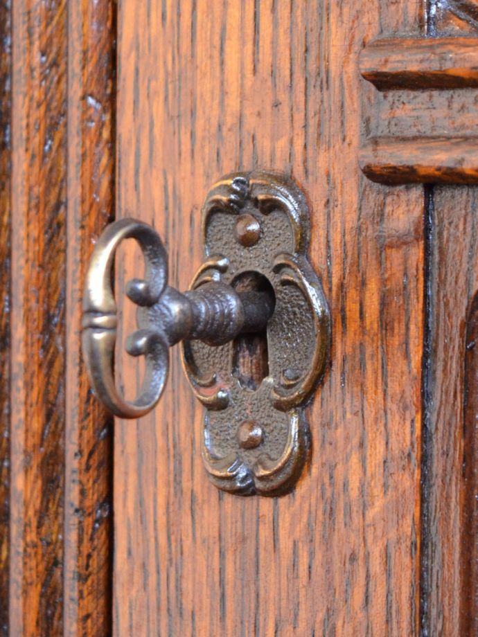 アンティーク家具の鍵