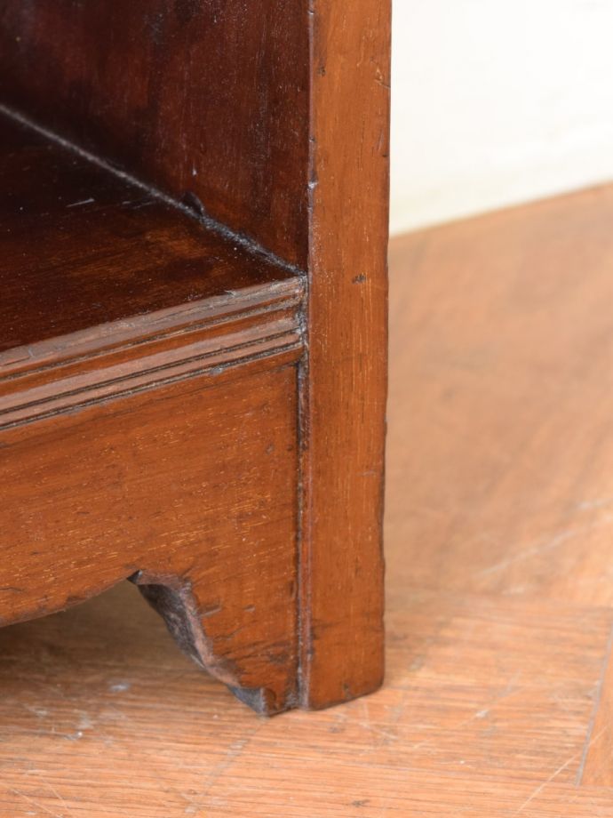 アンティーク家具の脚