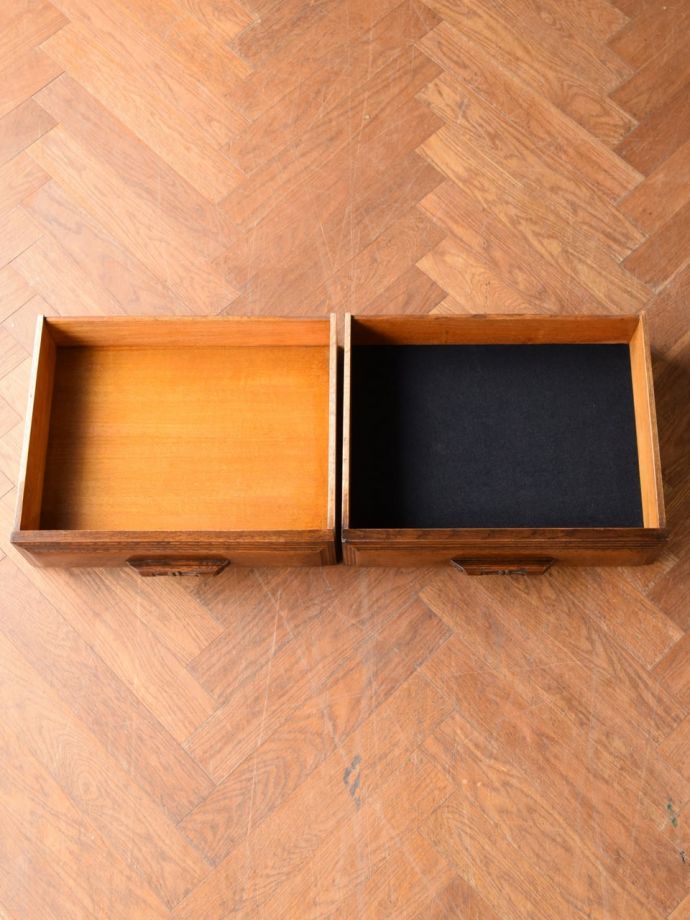 サイドボードの引き出し