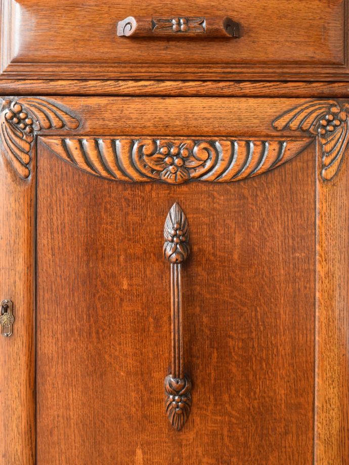 サイドボードの装飾