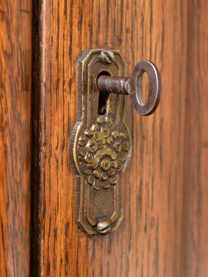 アンティーク家具の鍵