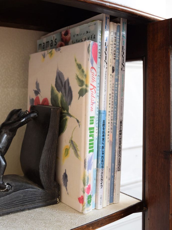 収納たっぷりのキャビネット