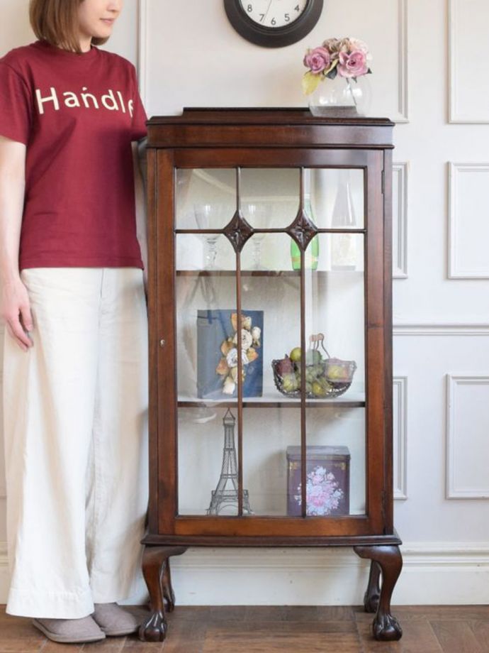 英国アンティークのガラスキャビネット