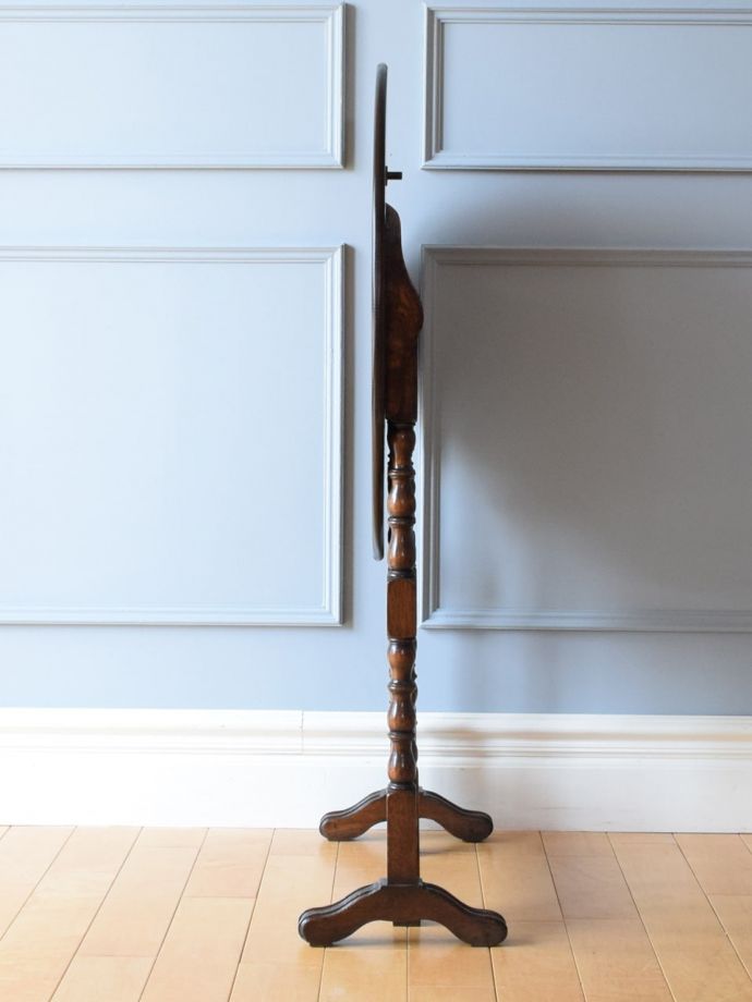 畳んだ時のフォールディングテーブル