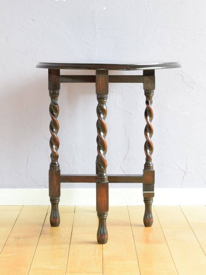 折り畳み式テーブルの側面