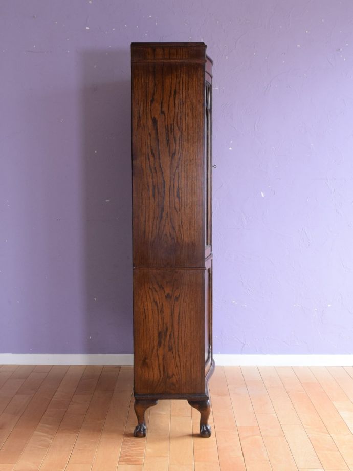 キャビネットの側面