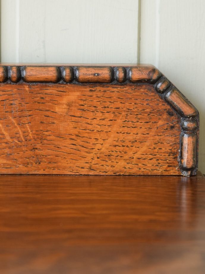 アンティークらしい彫