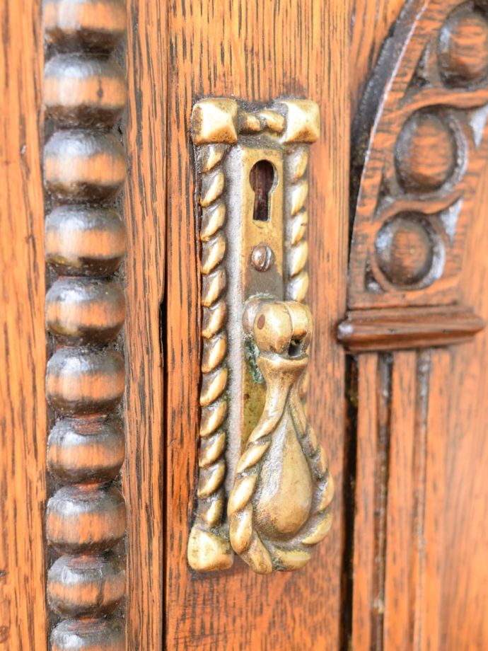 アンティーク家具の取っ手