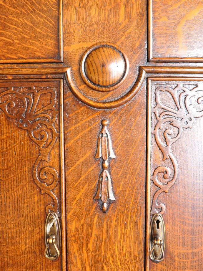 サイドボードの装飾