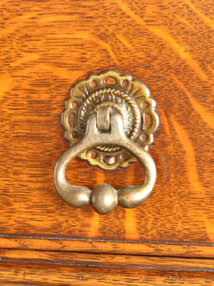 アンティーク家具の取っ手