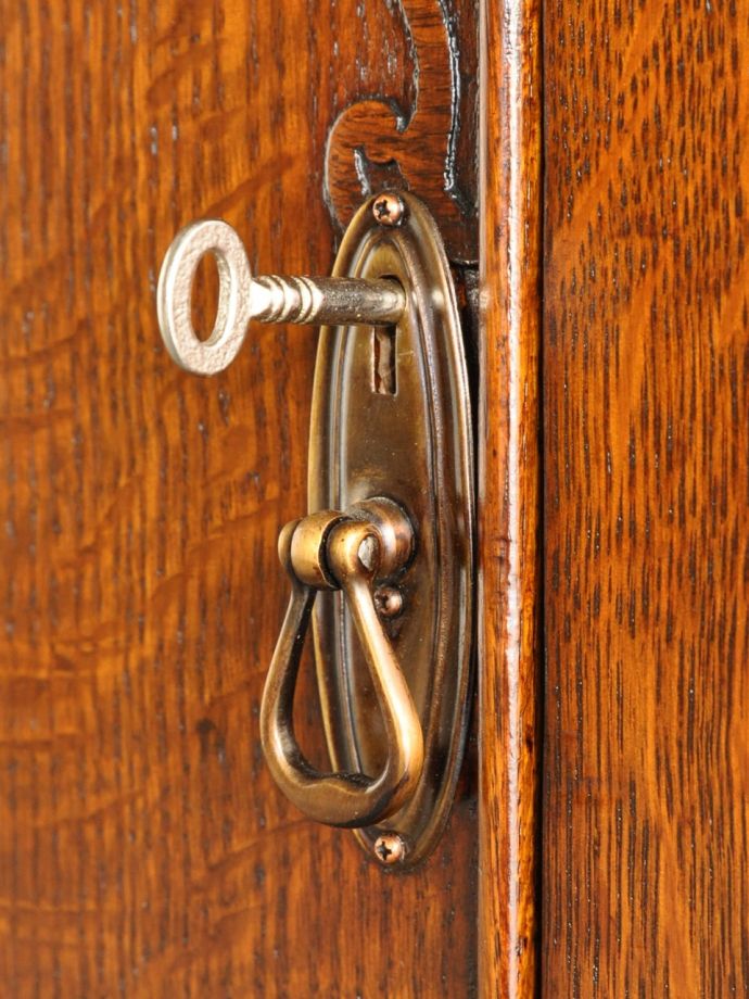 アンティーク家具の鍵