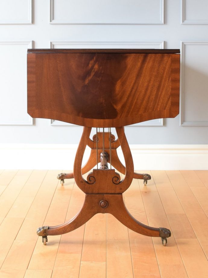 天板を畳むとこんな感じ