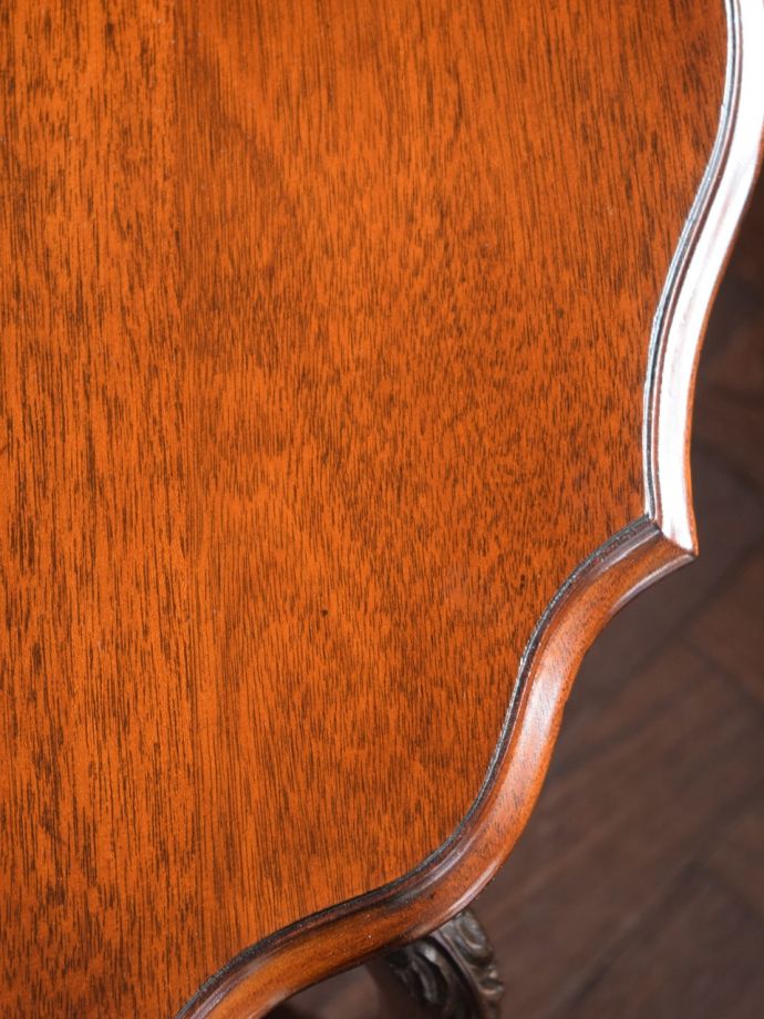 オケージョナルテーブルの天板