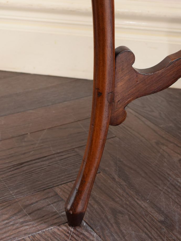 アンティーク家具の脚