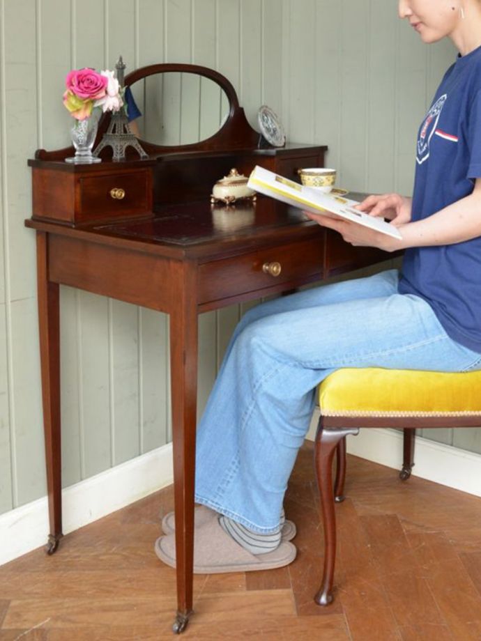 書斎机で楽しむ贅沢な時間