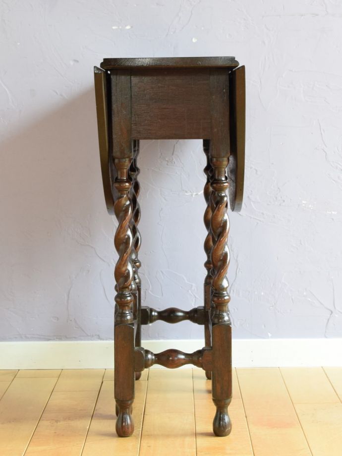 折り畳み式テーブルの側面