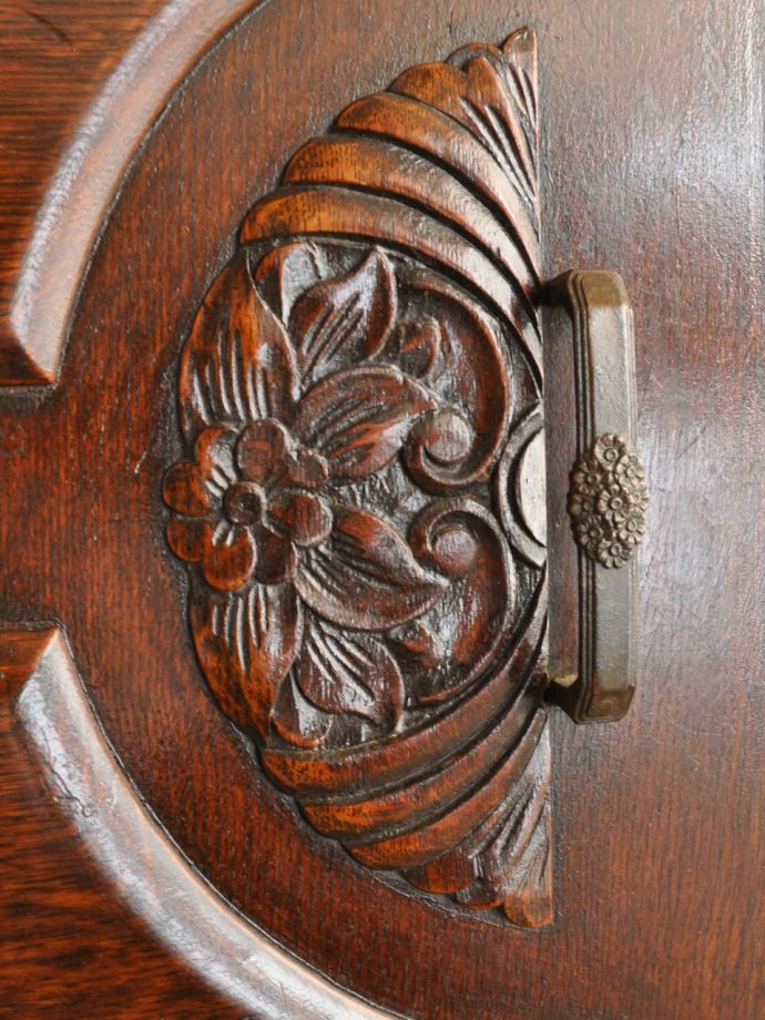 サイドボードの装飾