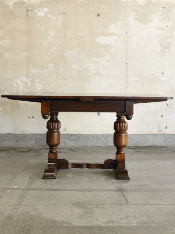 便利なドローリーフテーブル