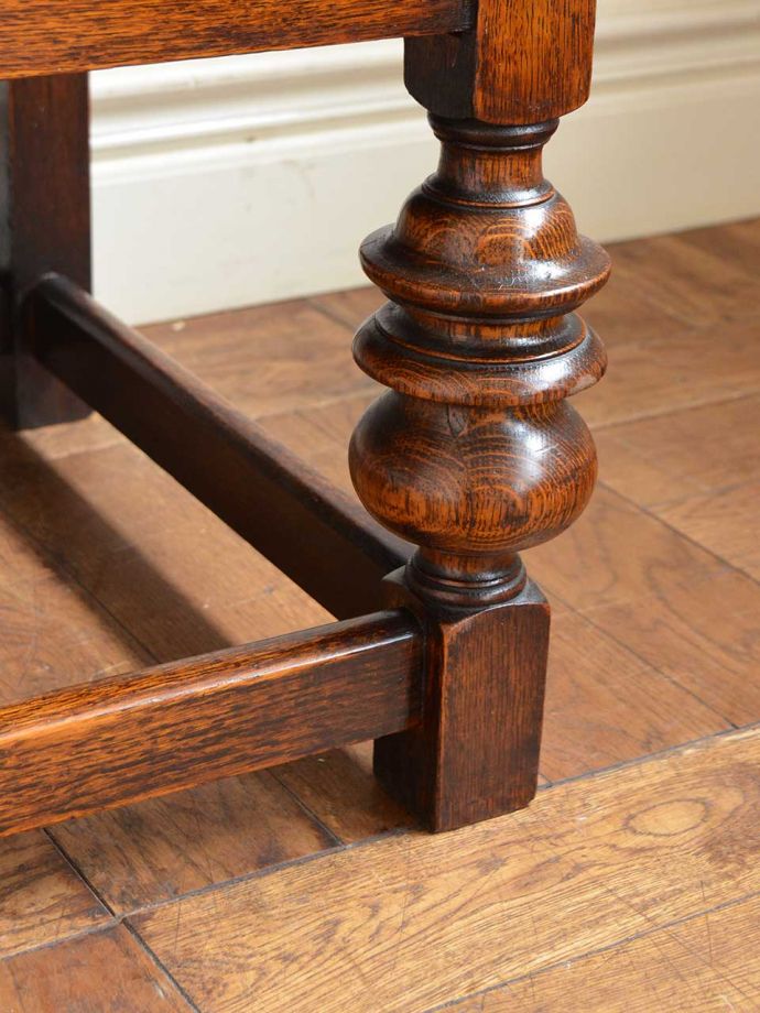 アンティーク家具の脚