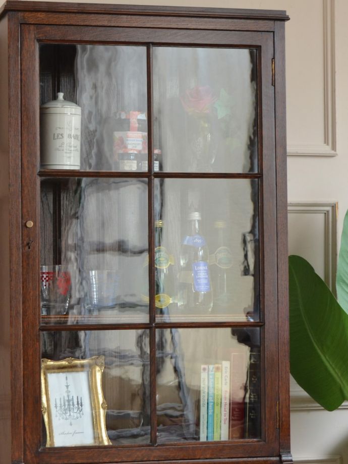 アンティークガラスの扉