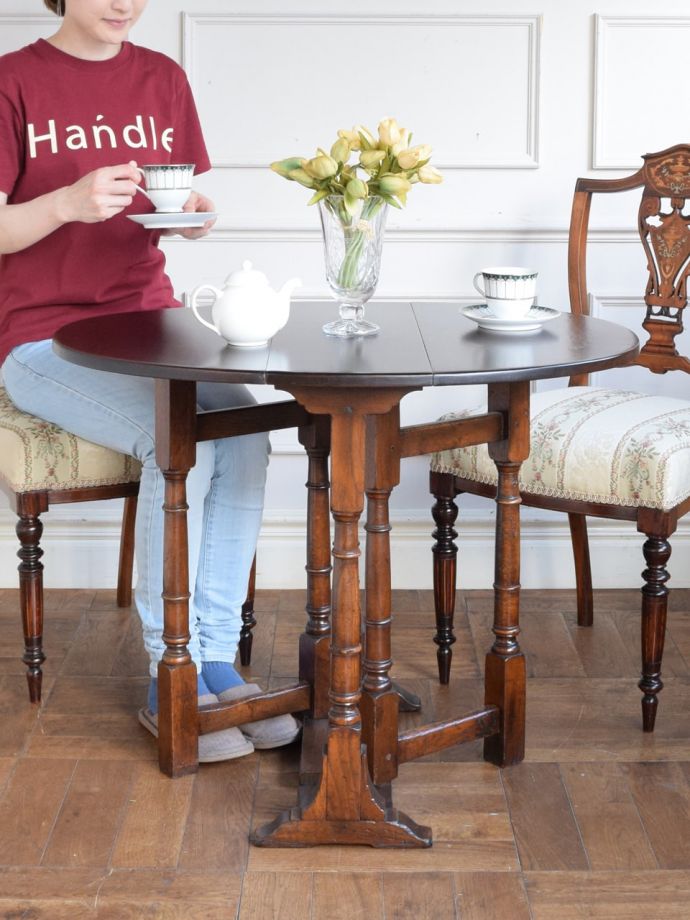 アンティークのゲートレッグテーブル