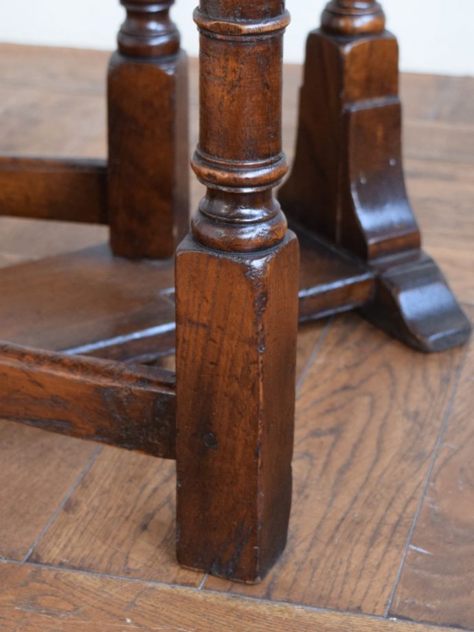 ゲートレッグテーブルの脚