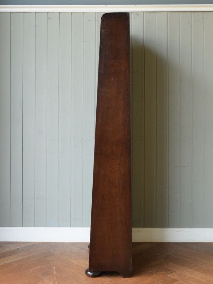 アンティークキャビネットの側面