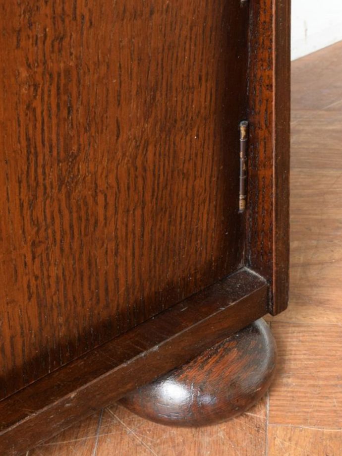 アンティーク家具の脚