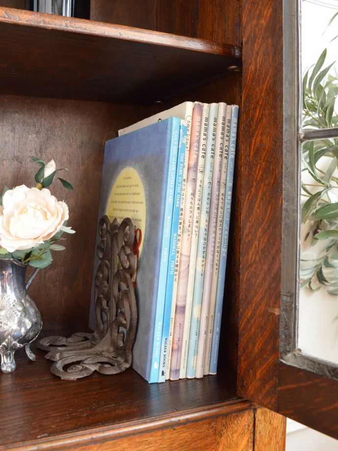 収納たっぷりのキャビネット