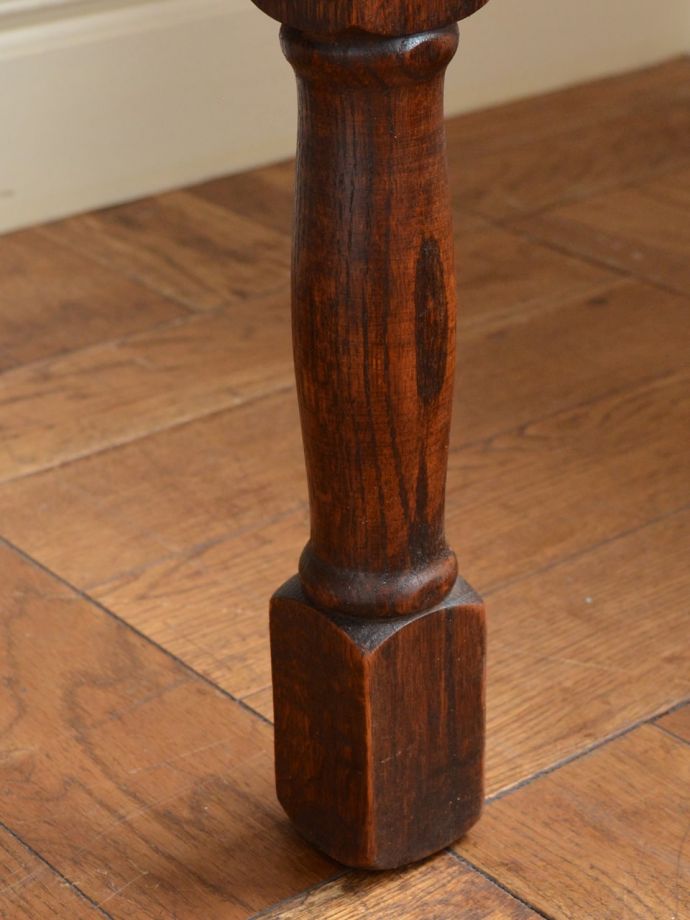 アンティーク家具の脚