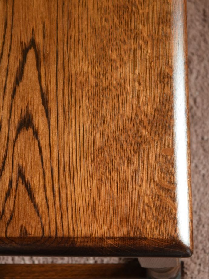 ブランケットボックスの天板