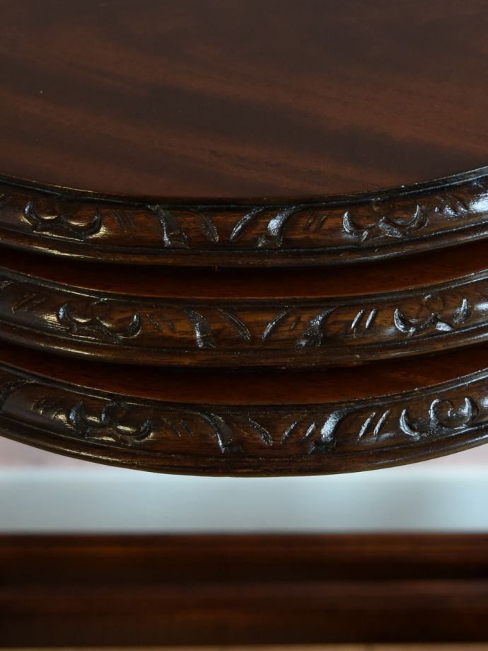 アンティークらしい彫