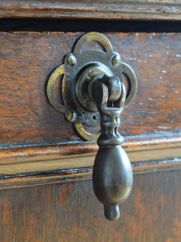 アンティーク家具の取っ手