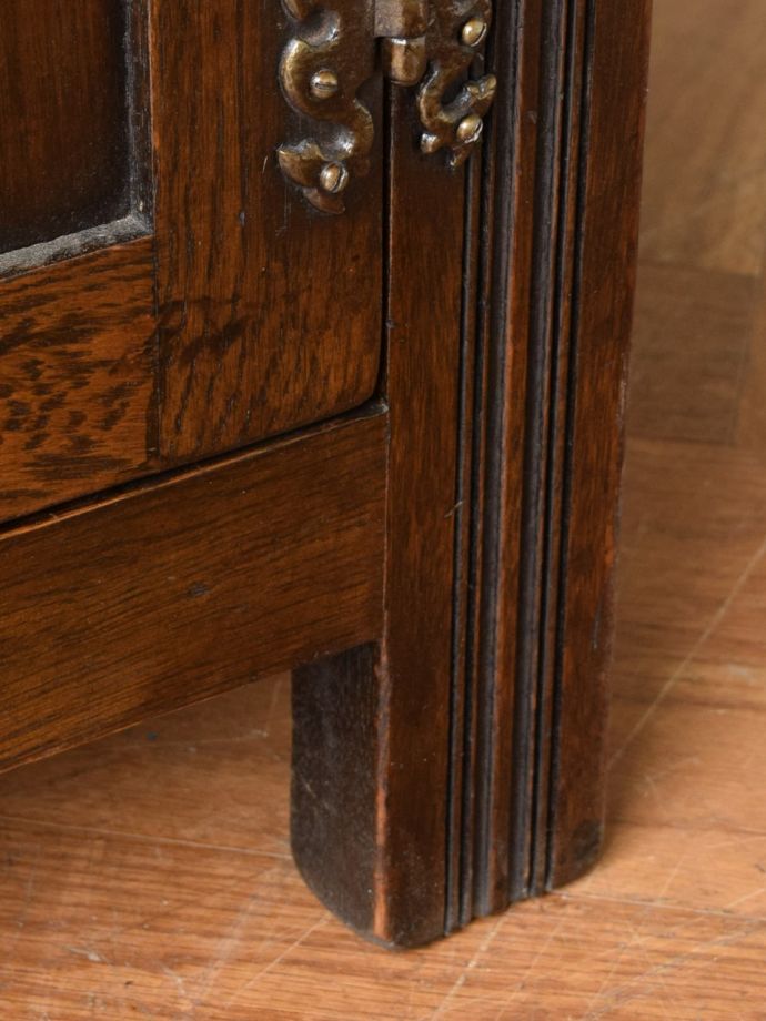 アンティーク家具の脚