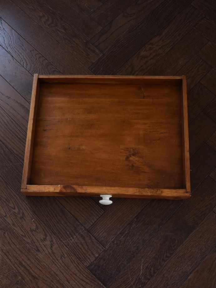 ダイニングテーブルの引き出し