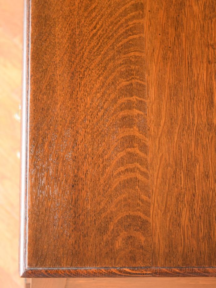 ドレッサーの天板