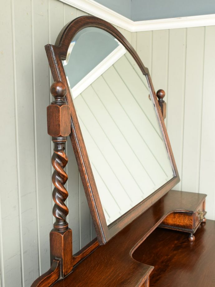 アンティークの鏡