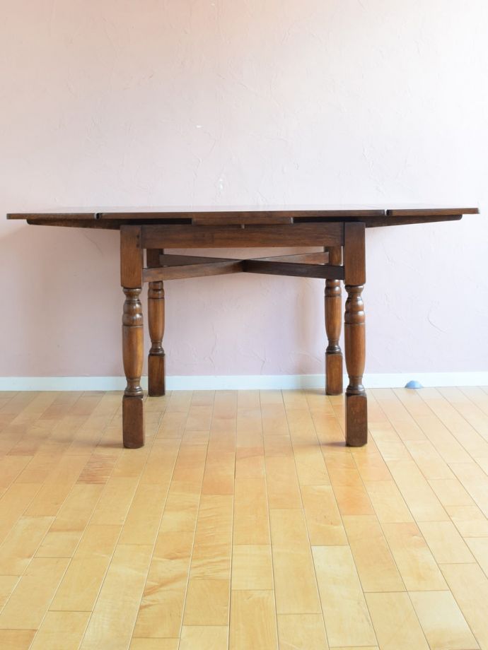 便利なドローリーフテーブル