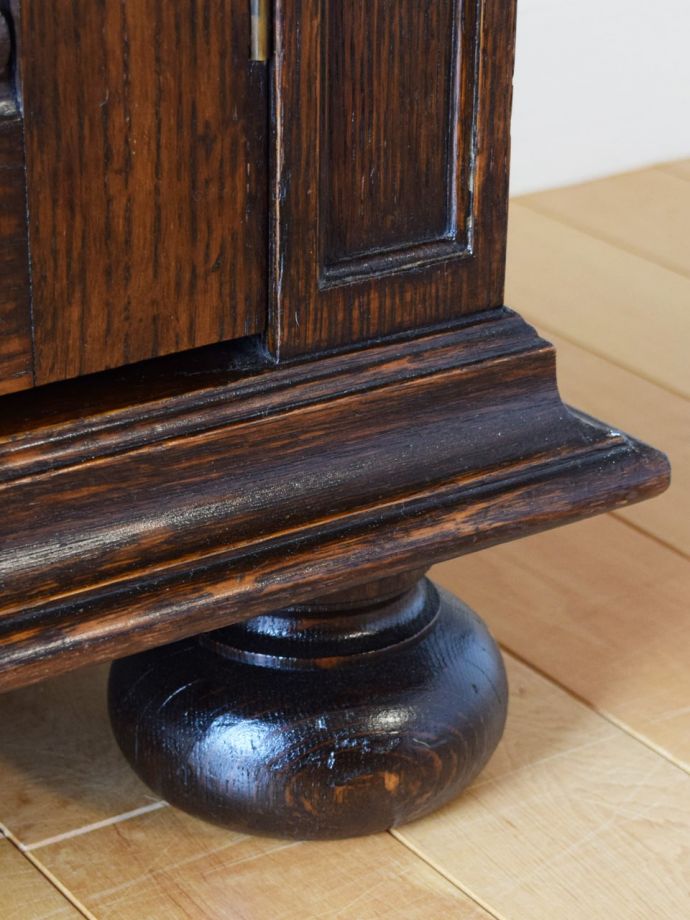 アンティーク家具の脚