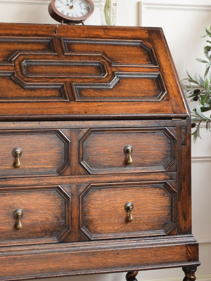 おしゃれなアンティークの家具