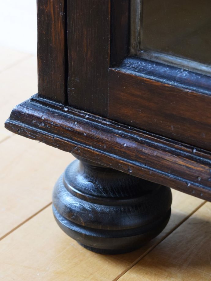 アンティーク家具の脚